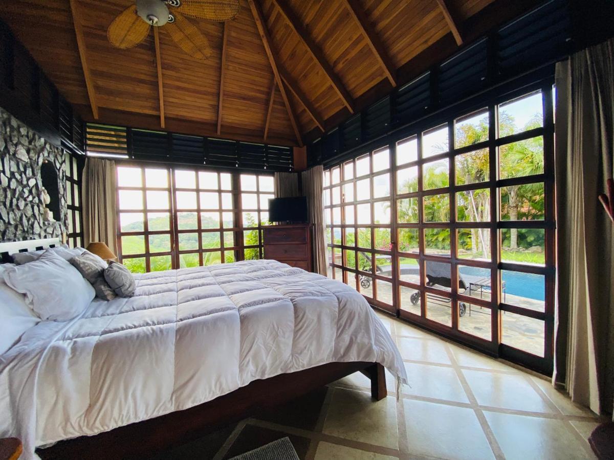 Tropical Balinese Villa Atenas Escobal 외부 사진