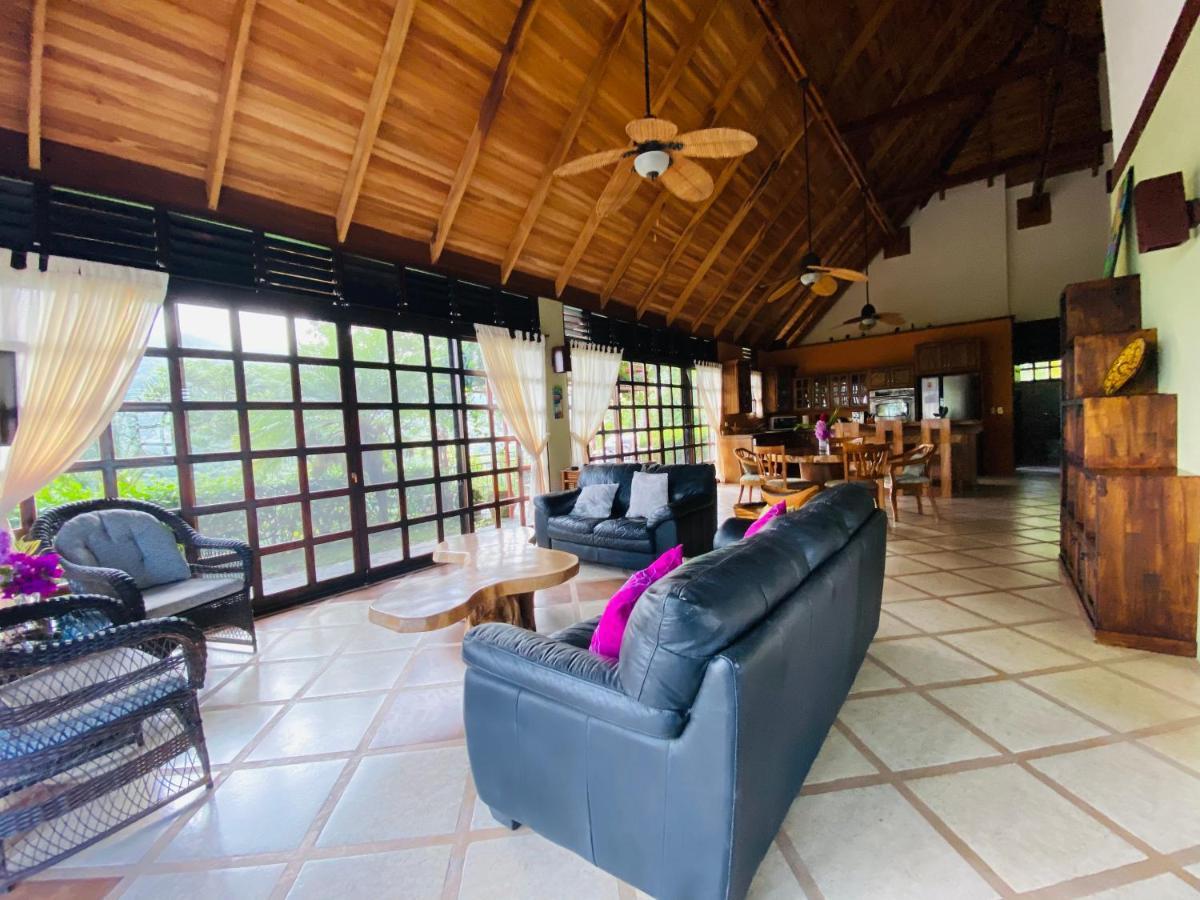 Tropical Balinese Villa Atenas Escobal 외부 사진