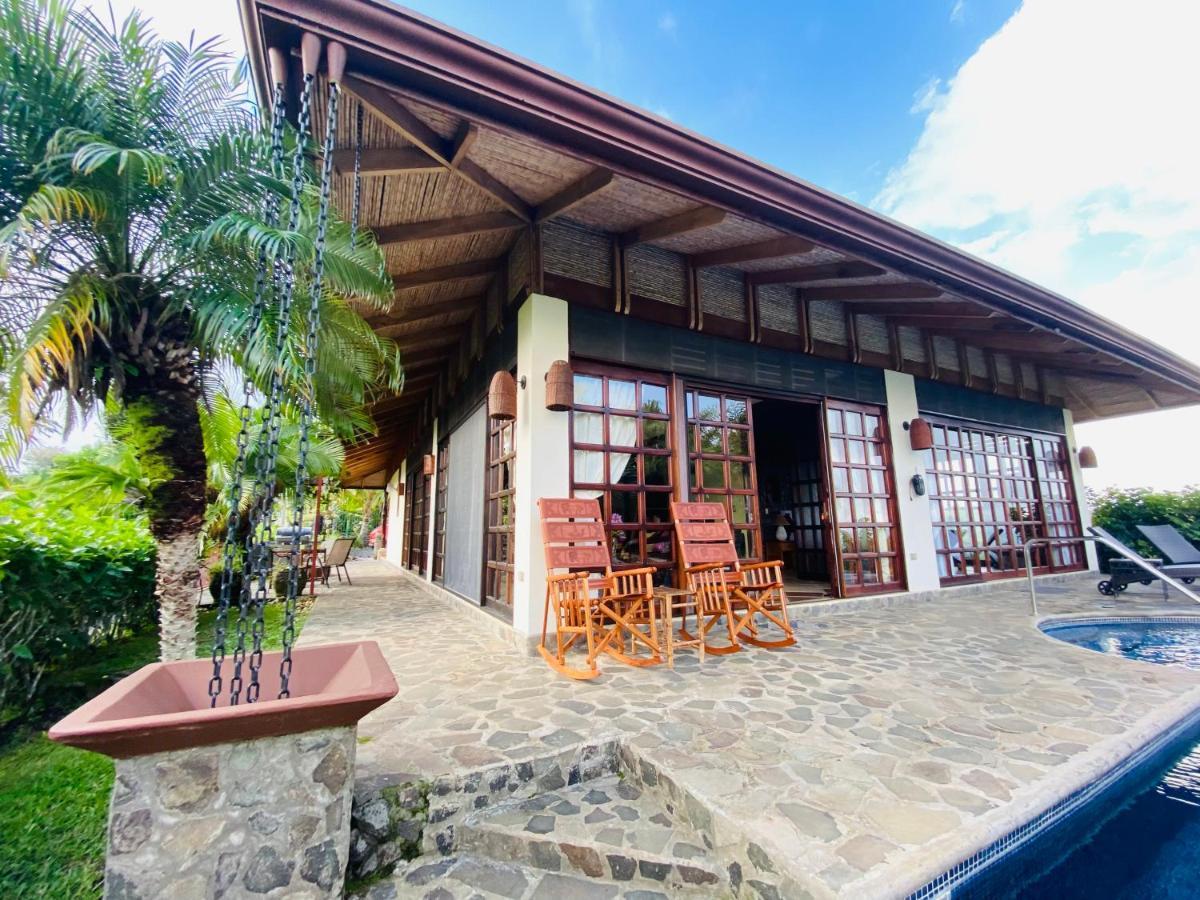 Tropical Balinese Villa Atenas Escobal 외부 사진